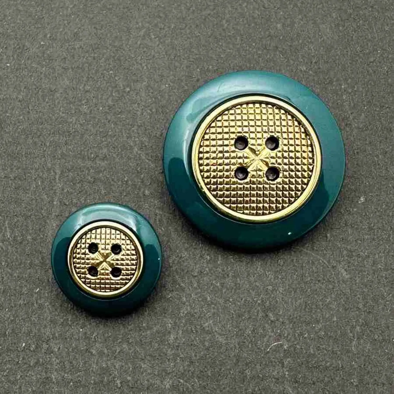 Nylon Gold Metallic Round Patterned Shank Button