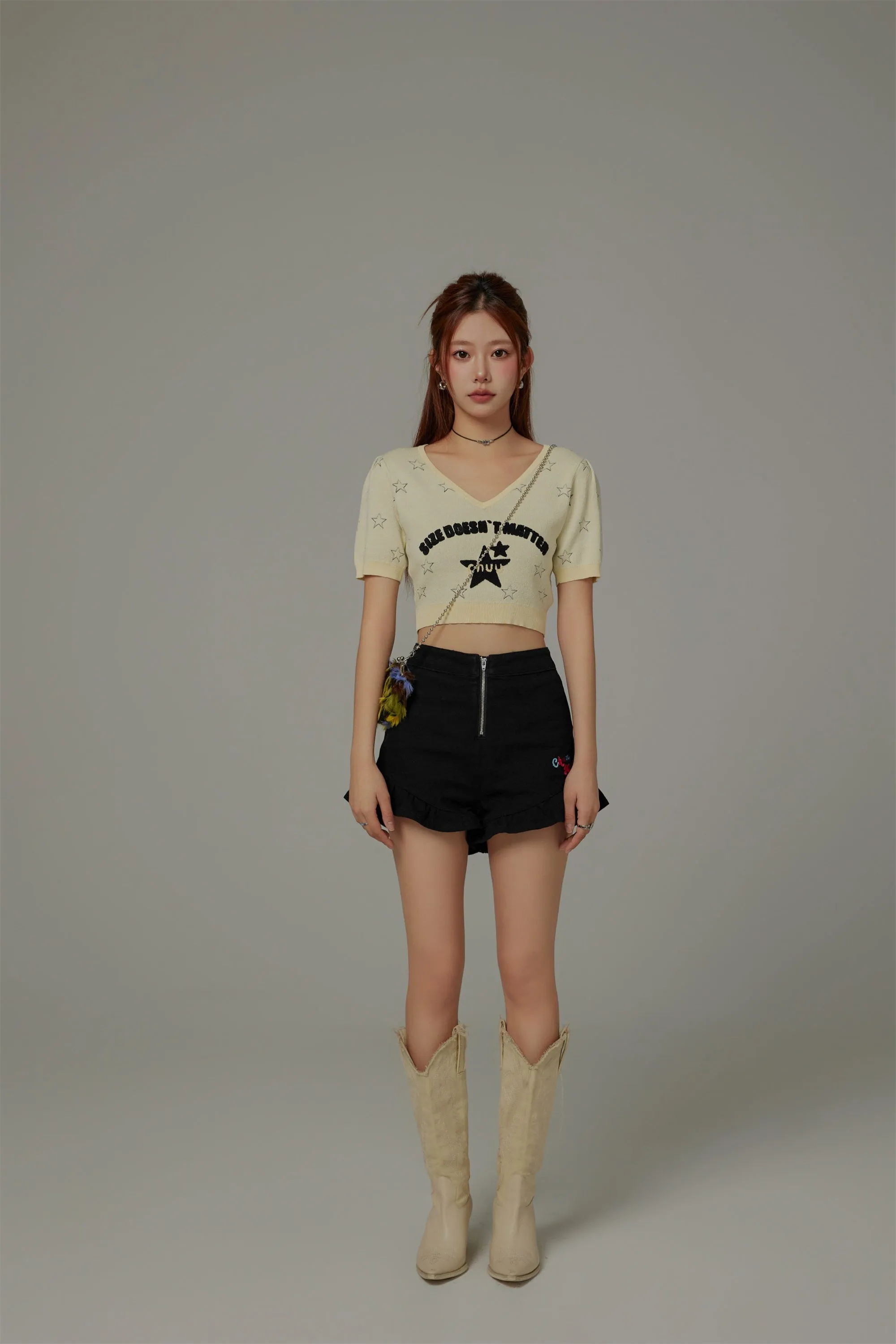 Size Doesnt Matter Chuu Star V-Neck Puff Knit Top